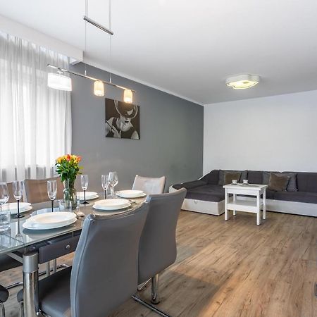Apart-Invest Apartament Paryski 스클라르스카포렘바 외부 사진