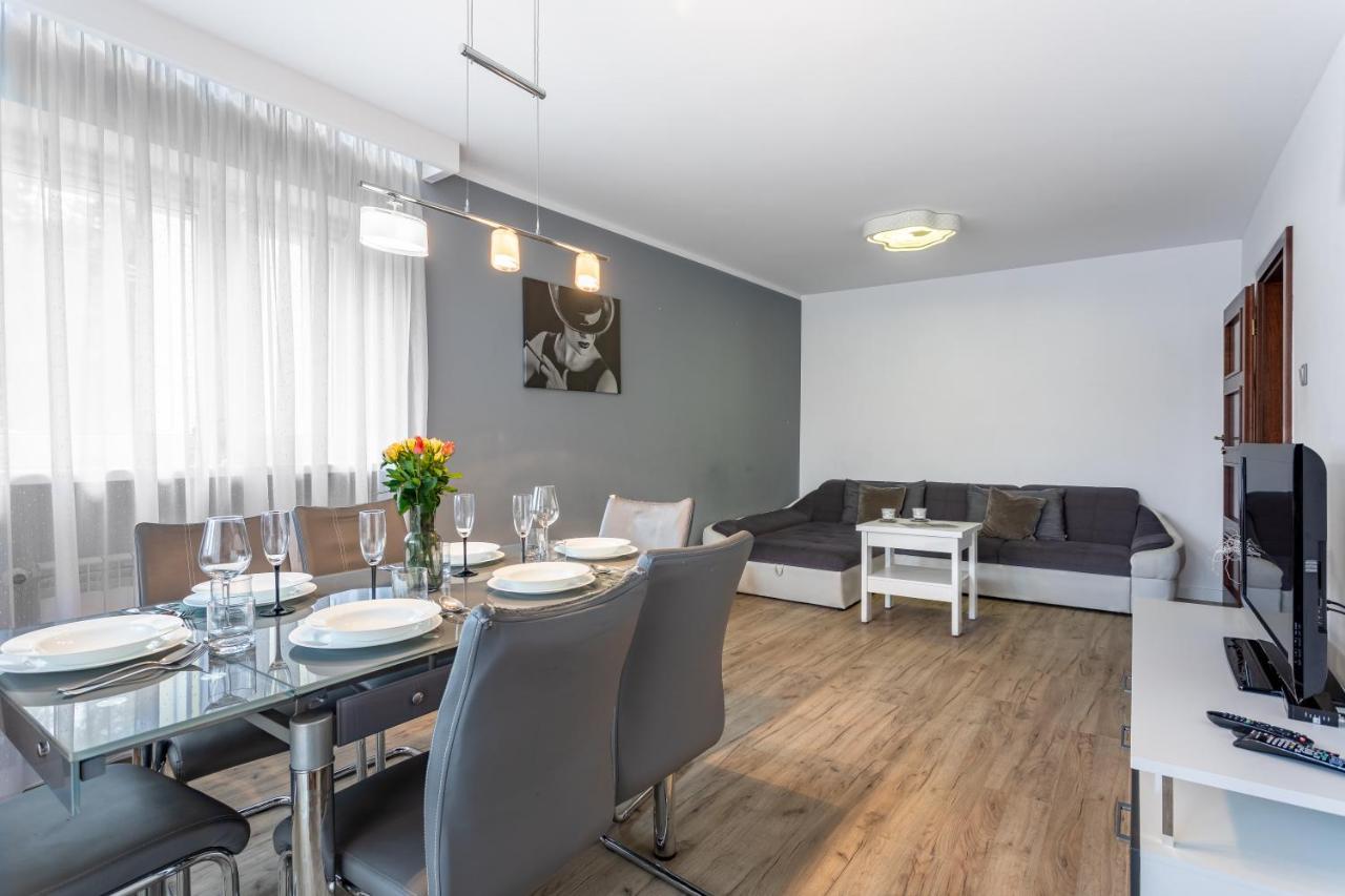 Apart-Invest Apartament Paryski 스클라르스카포렘바 외부 사진